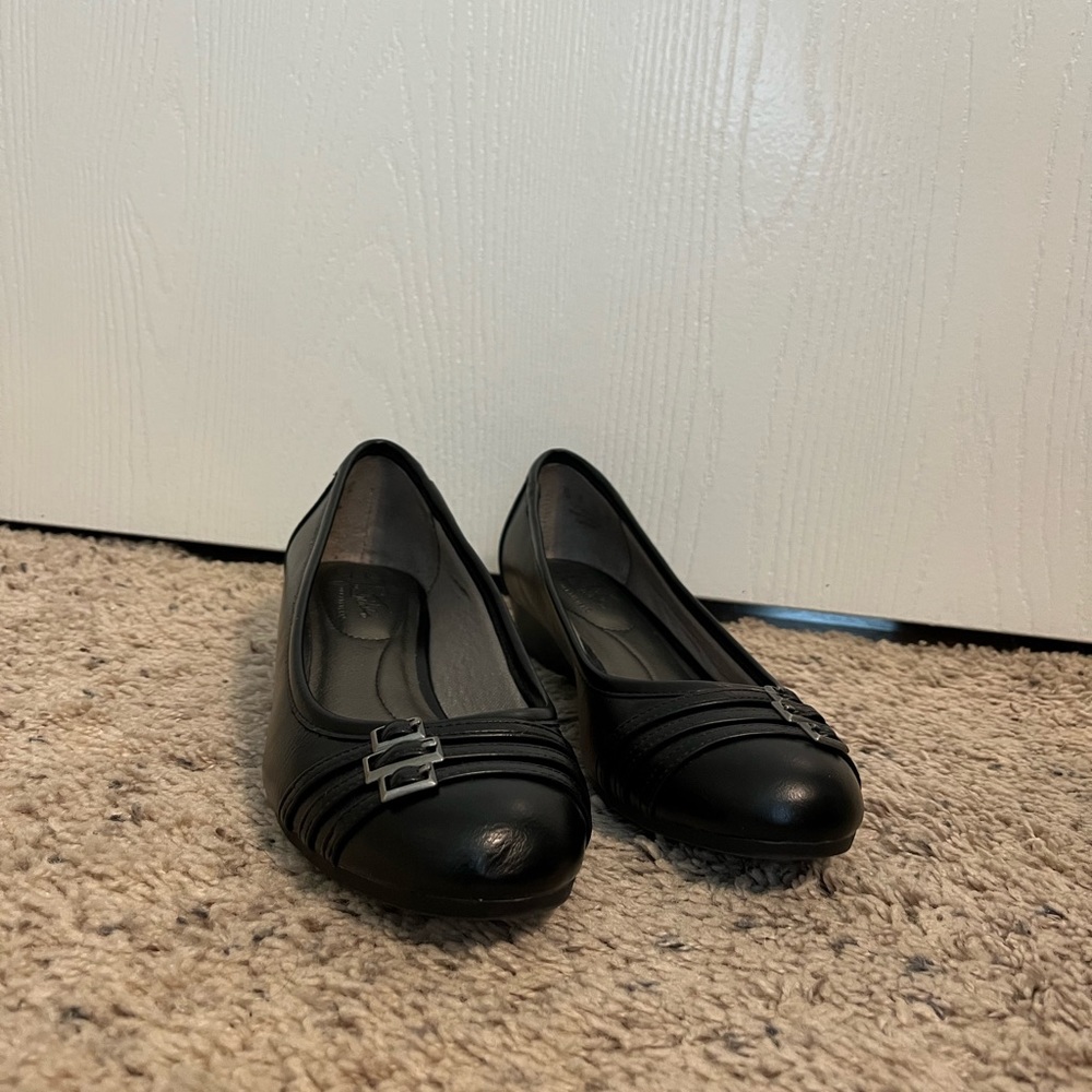 Black Life Stride flats 💛